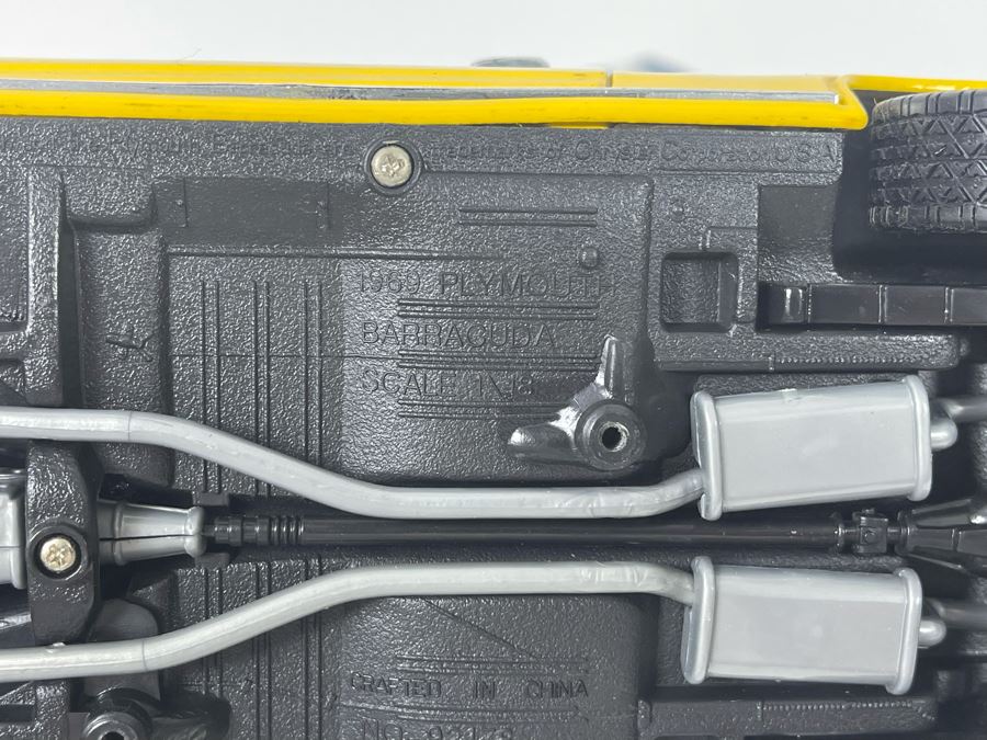 Five Diecast Cars: ERTL, Mattel Hot Wheels [Photo 16]