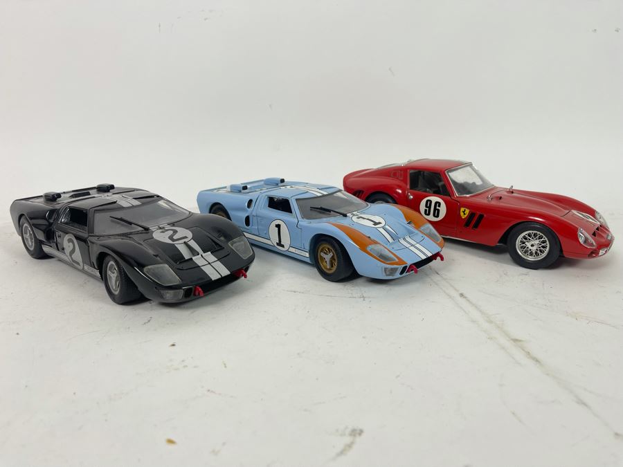 Three Diecast Cars [Photo 3]