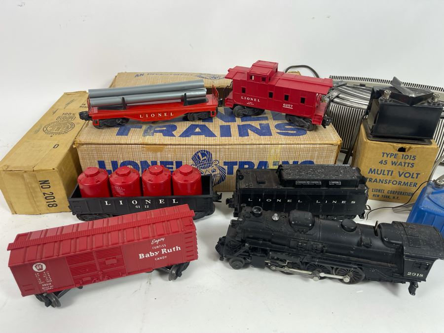 Vintage Lionel Train Set With Original Box [Photo 3]