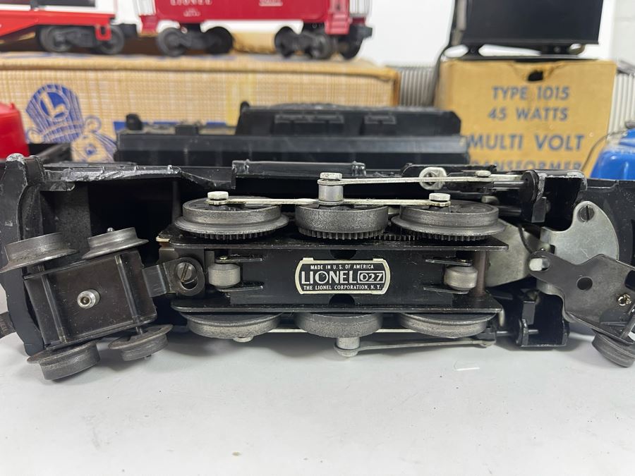 Vintage Lionel Train Set With Original Box [Photo 9]