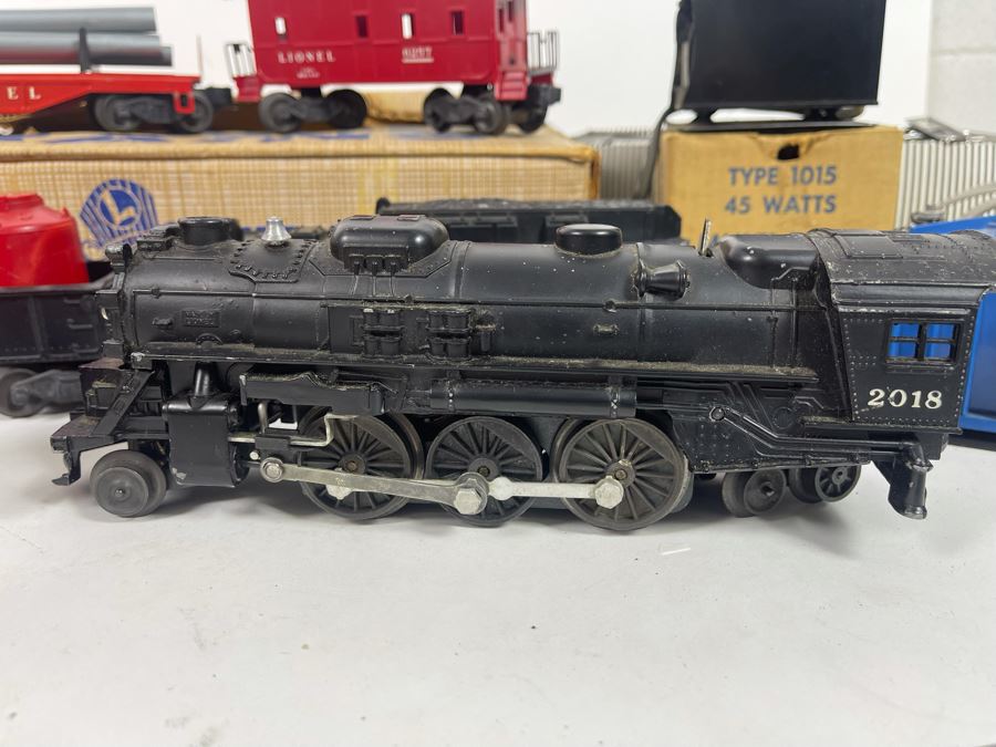 Vintage Lionel Train Set With Original Box [Photo 8]
