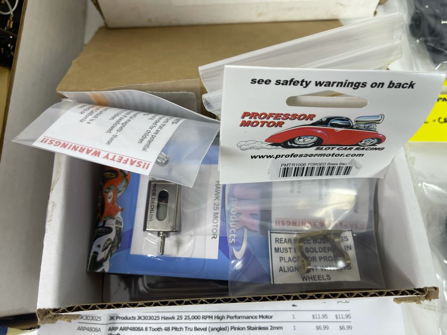 Various Slot Car Parts [Photo 5]