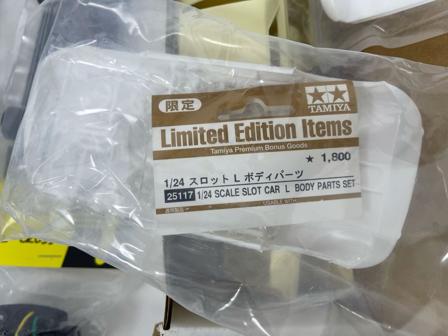 Various Slot Car Parts [Photo 14]