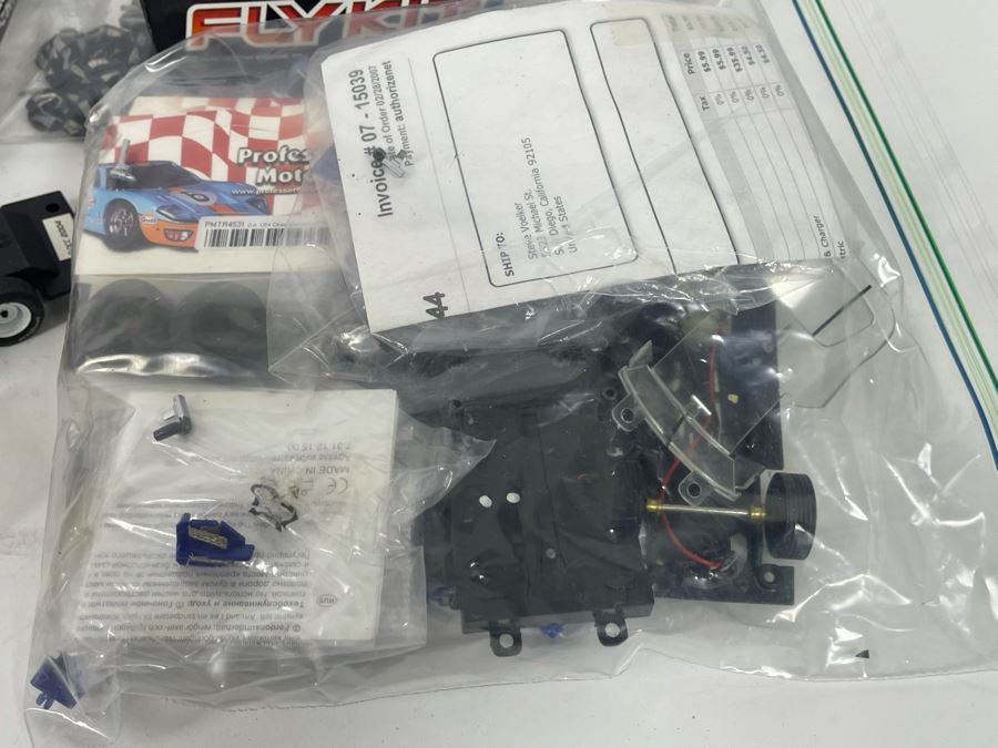 Various Slot Car Parts [Photo 4]