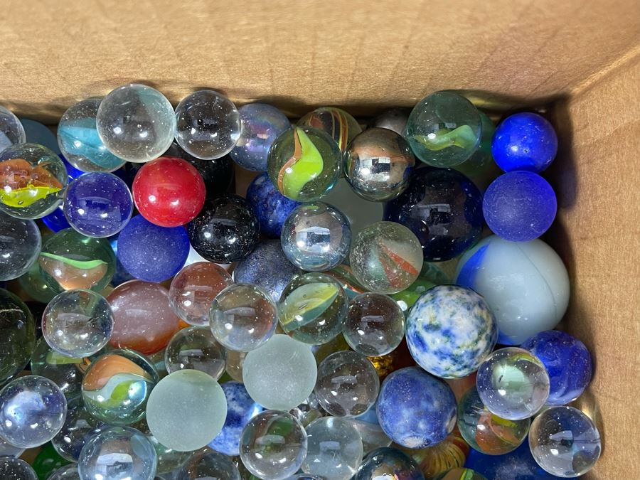 Box Full Of Vintage Glass Marbles [Photo 9]