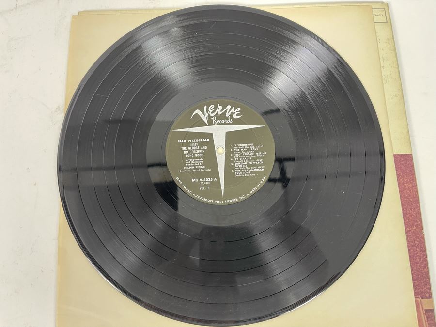 Vinyl Record Ella Fitzgerald Sings The George And Ira Gershwin Song Book With Bernard Buffet Cover Artwork [Photo 5]