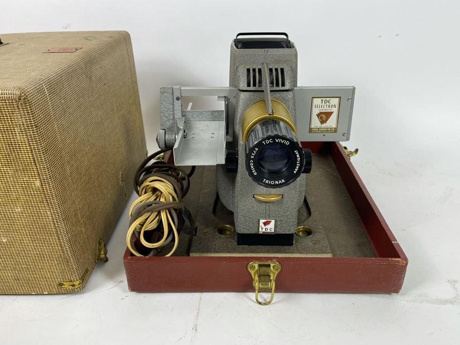 Vintage Streamliner 500 Slide Projector By Three Dimension Co TDC 15W X 12.5D X 11.5H [Photo 2]