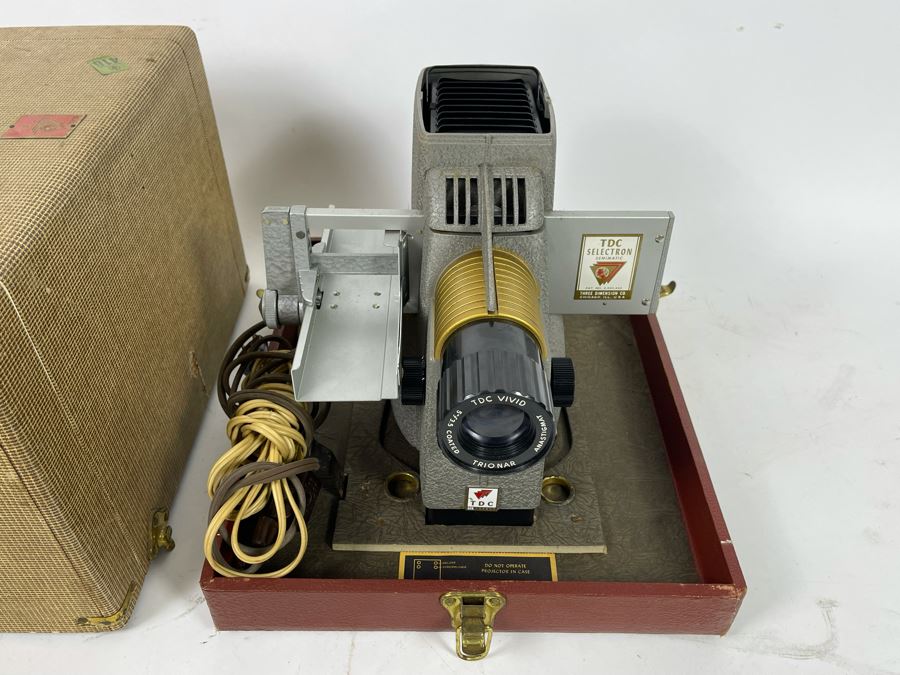 Vintage Streamliner 500 Slide Projector By Three Dimension Co TDC 15W X 12.5D X 11.5H [Photo 3]