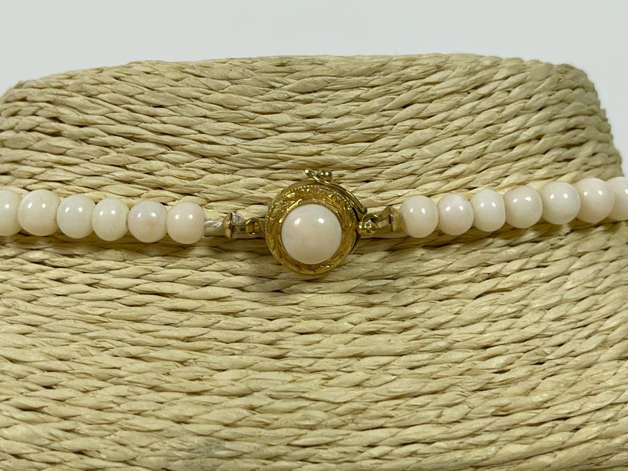 18K Gold Clasp Graduated Angel Skin Coral 21' Necklace [Photo 6]