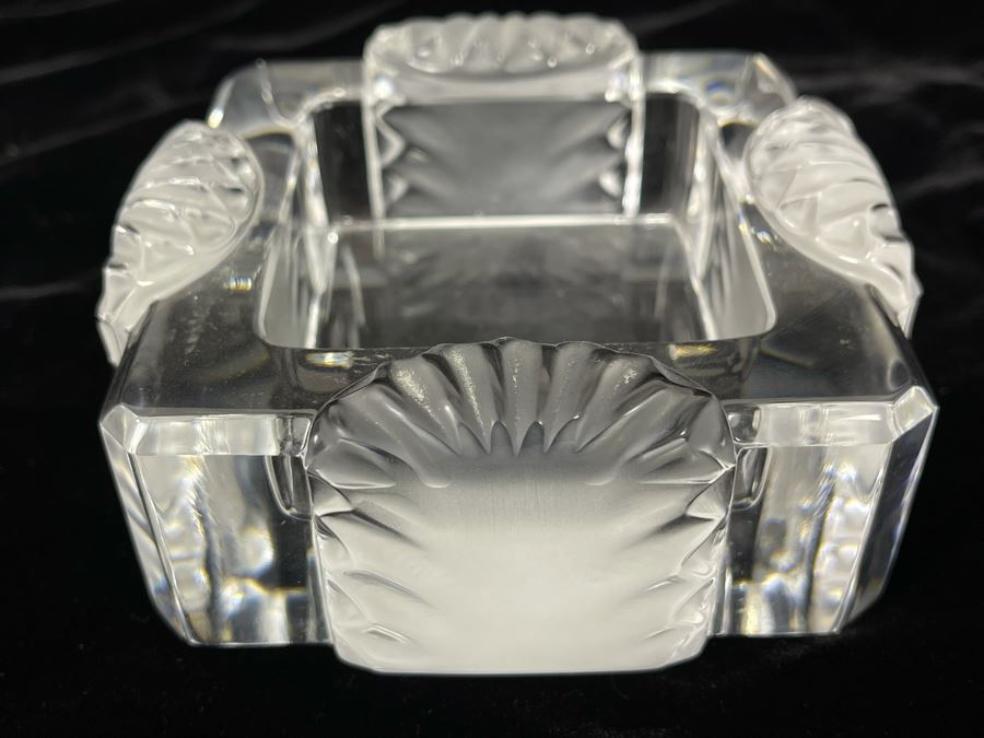 Lalique Corfou 4' Square Ashtray [Photo 3]