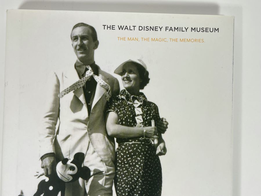First Edition Hardcover Book The Walt Disney Family Museum 2009 [Photo 3]
