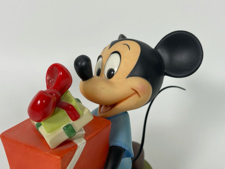 1995 Classics Walt Disney Collection Pluto’s Christmas Tree Mickey Mouse Presents For My Pals Figurine [Photo 4]