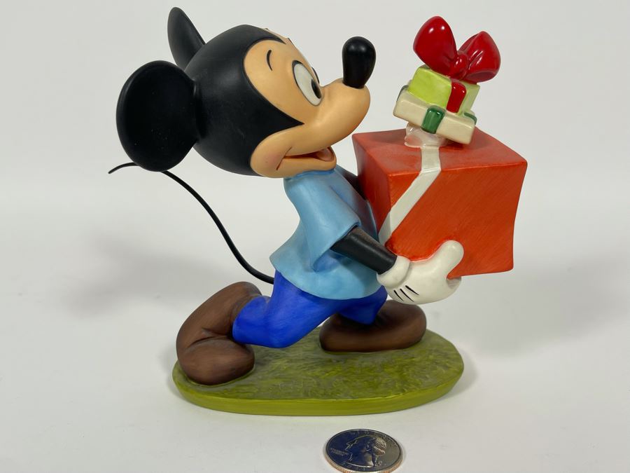 1995 Classics Walt Disney Collection Pluto’s Christmas Tree Mickey Mouse Presents For My Pals Figurine