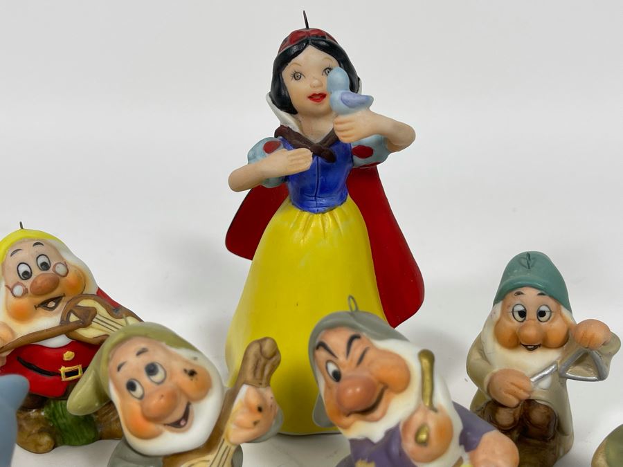 The Walt Disney Of Snow White And The Seven Dwarfs Figurines By Schmid 