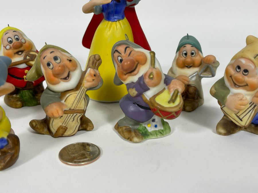 The Walt Disney Of Snow White And The Seven Dwarfs Figurines By Schmid