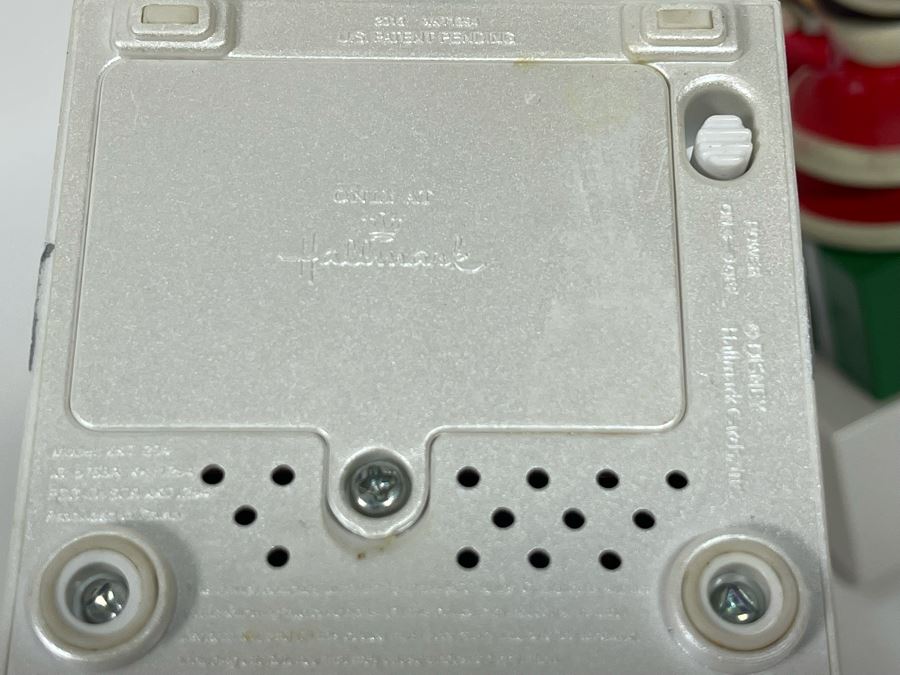 (4) Hallmark Disney Figurines [Photo 8]