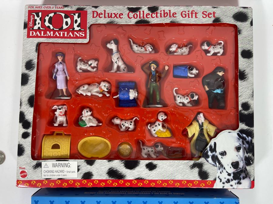 Disney’s 101 Dalmatians Deluxe Collectible Gift Set And Mickey Stamps And Sketch Pad [Photo 4]
