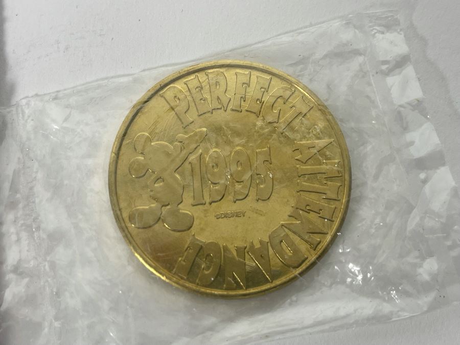 Disneyland Perfect Attendance Tokens 1992-93, 1994, 1995 [Photo 8]