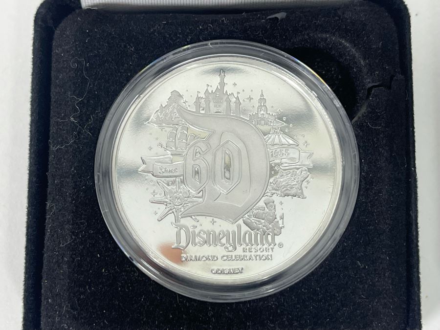 Pair Of Limited Edition Disneyland Resort Diamond Celebration 60 Years 39mm Silver Plated Medallion [Photo 4]