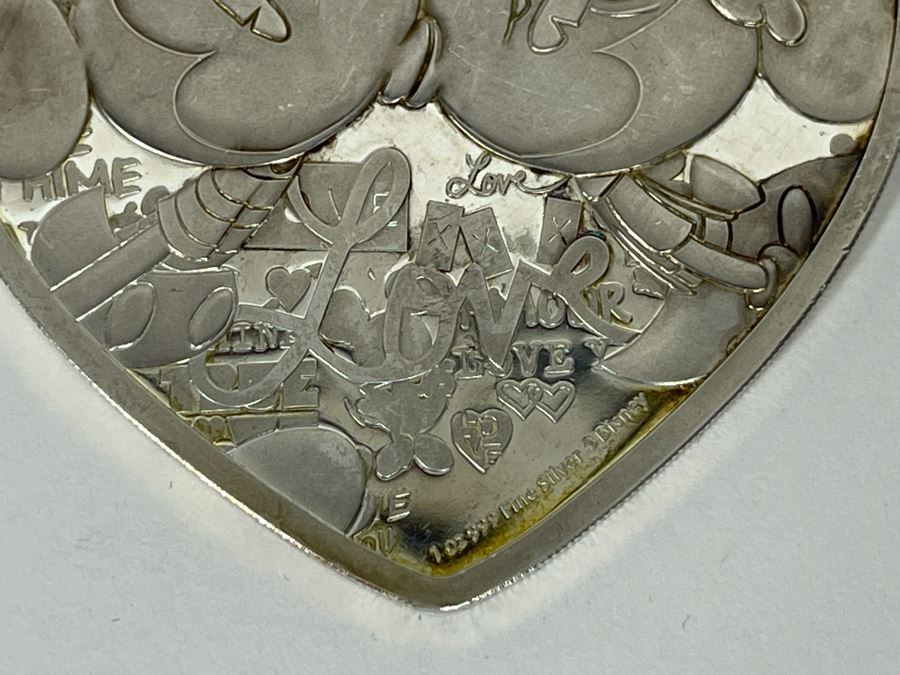 Disney 1oz .999 Fine Silver Heart-Shaped Mickey Mouse Minnie Mouse Pendant New Zealand 2 Dollars [Photo 7]