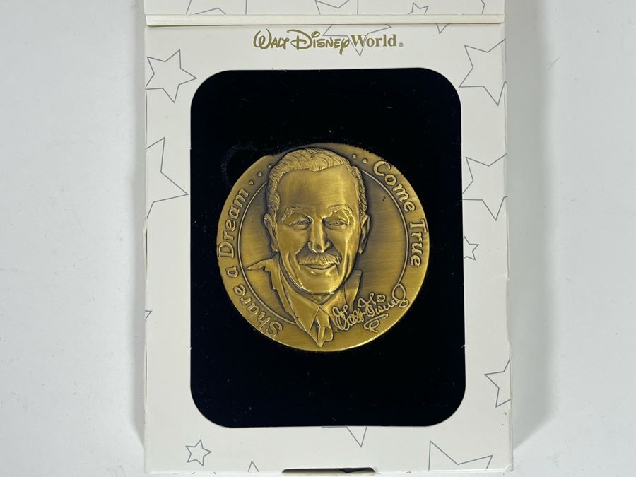 Walt Disney World 100 Years Of Magic Walt Disney Medallion [Photo 3]