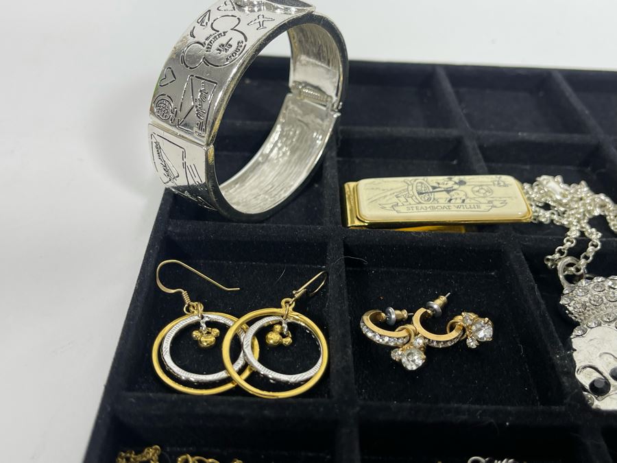 Collection Of Disney Jewelry [Photo 11]