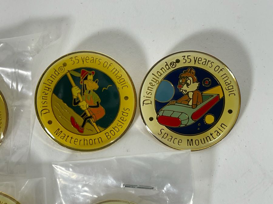 1990 35 Years Of Magic Pins [Photo 2]