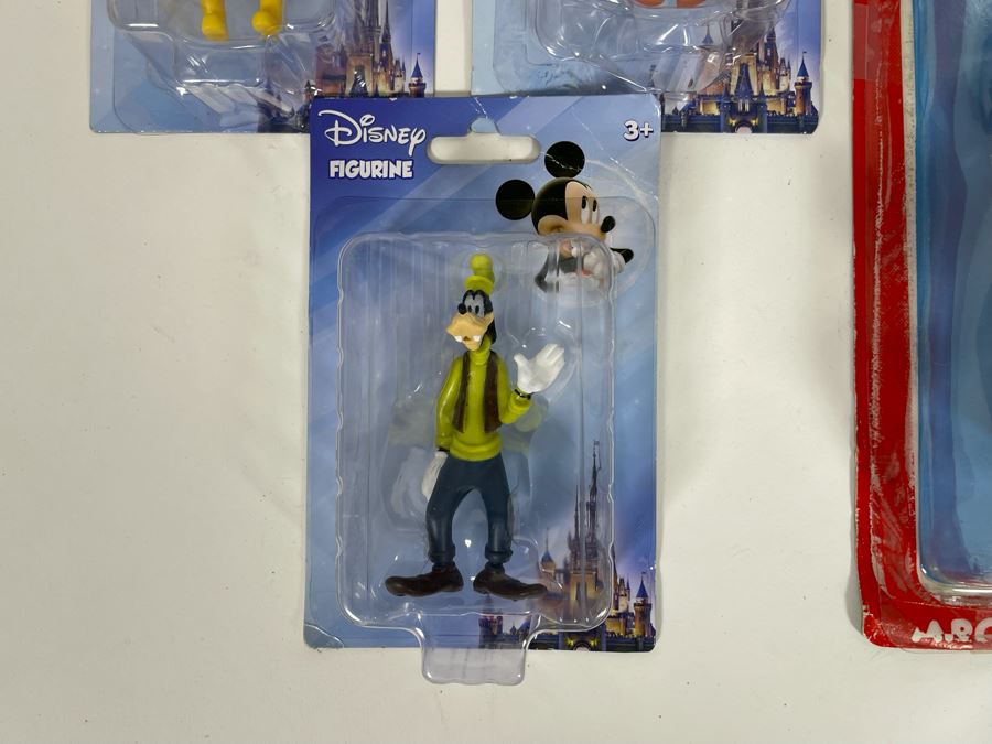 Various Disney Figures, Stickers And Nite Light [Photo 10]