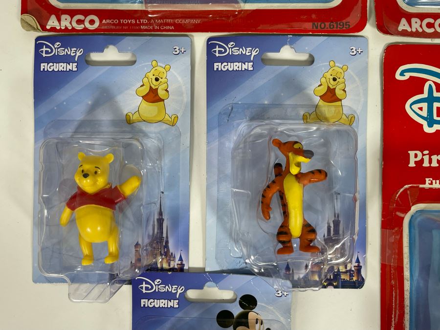 Various Disney Figures, Stickers And Nite Light [Photo 9]