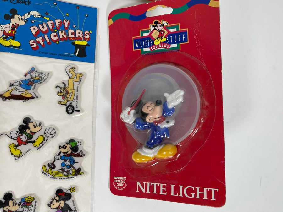 Various Disney Figures, Stickers And Nite Light [Photo 8]