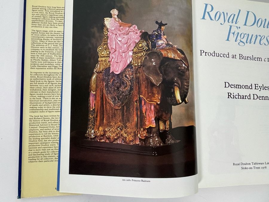 Hardcover Book Royal Doulton Figurines Produced At Burslem c1890-1978 Signed By Michael Doulton [Photo 9]