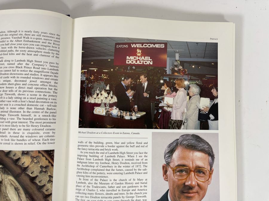 Signed Hardcover Book Discovering Royal Doulton Signed By Michael Doulton [Photo 8]