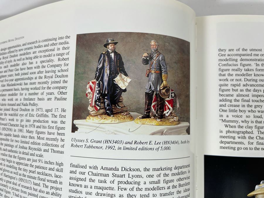 Signed Hardcover Book Discovering Royal Doulton Signed By Michael Doulton [Photo 11]