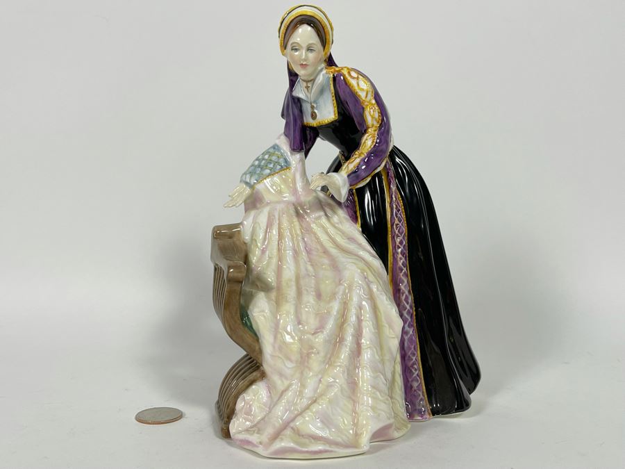 Royal Doulton Catherine Howard Limited Edition Figurine 9H HN3449 [Photo 2]