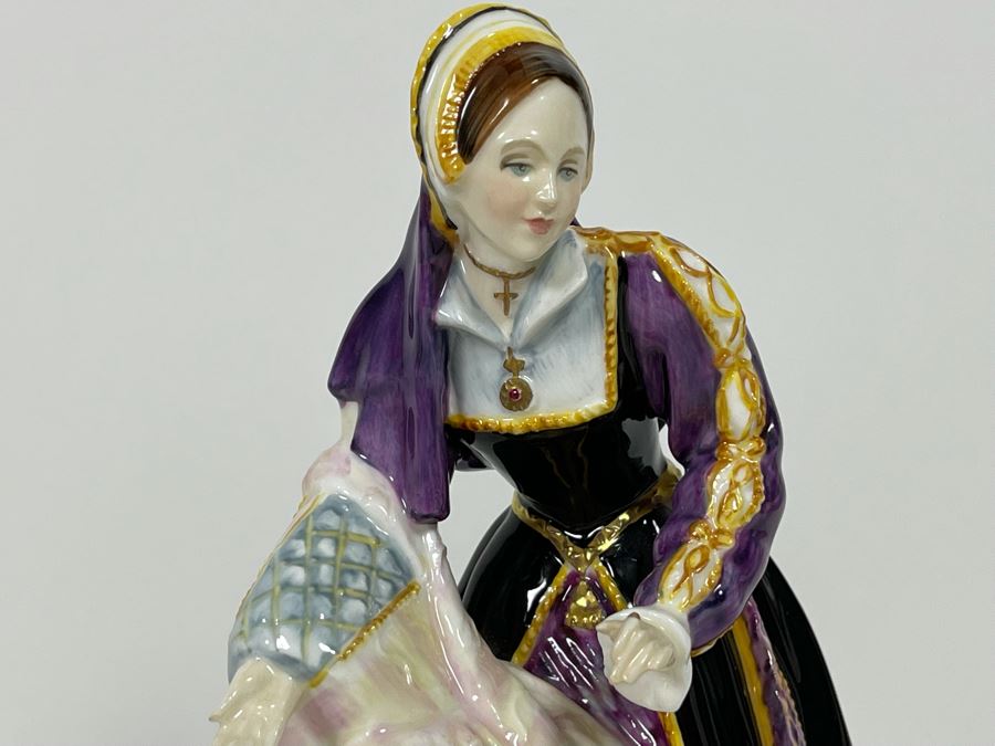 Royal Doulton Catherine Howard Limited Edition Figurine 9H HN3449 [Photo 5]