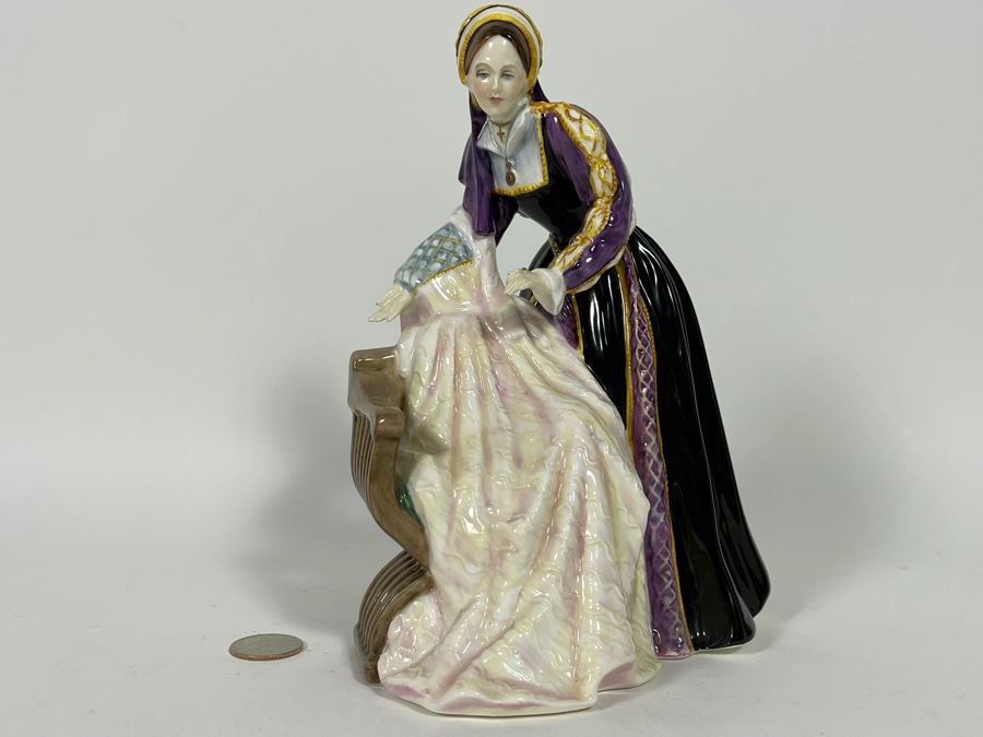 Royal Doulton Catherine Howard Limited Edition Figurine 9H HN3449 [Photo 3]