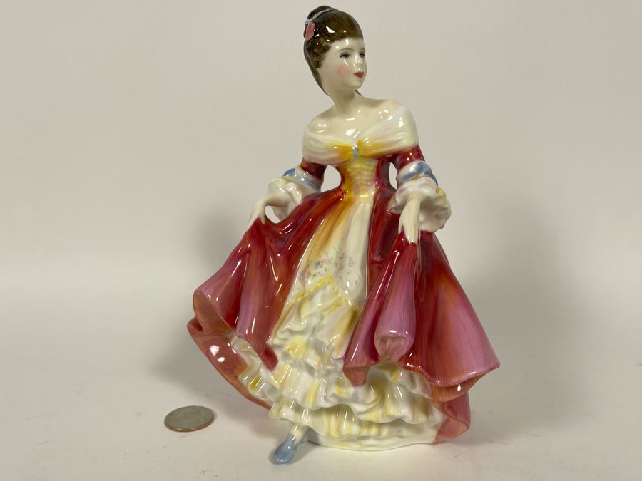 Royal Doulton Southern Belle Figurine 8H HN2229 [Photo 3]