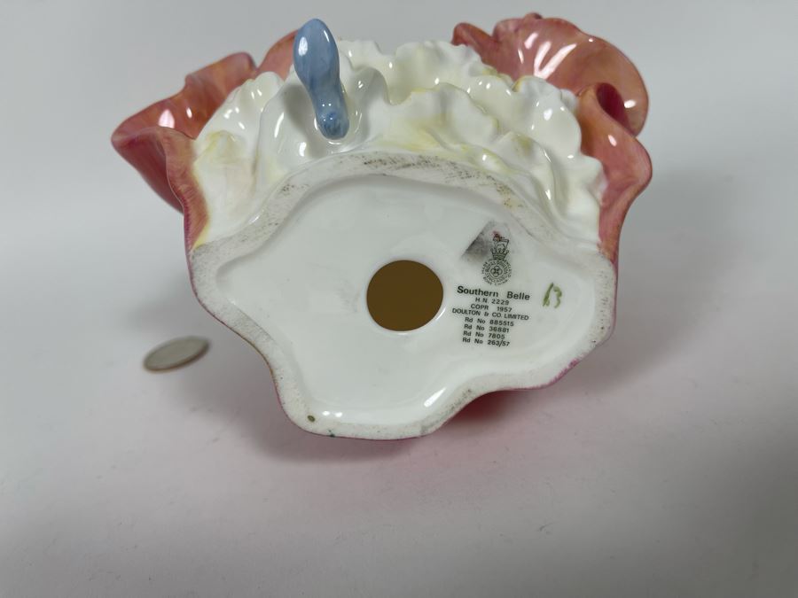 Royal Doulton Southern Belle Figurine 8H HN2229 [Photo 11]