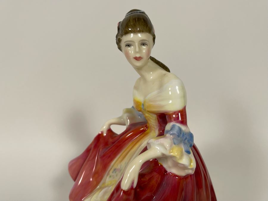 Royal Doulton Southern Belle Figurine 8H HN2229 [Photo 8]