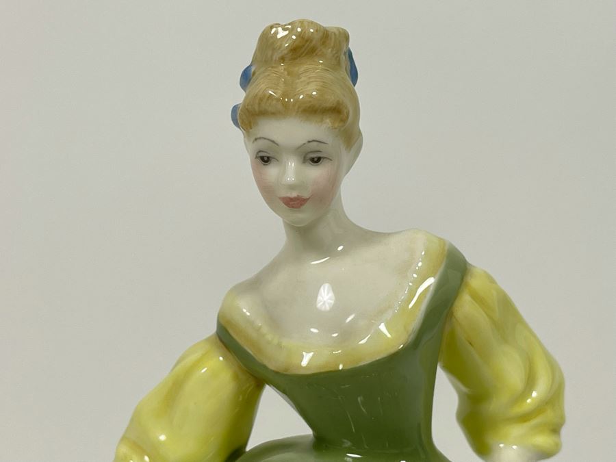 Royal Doulton Fair Lady Figurine 7.5H HN2193 [Photo 8]