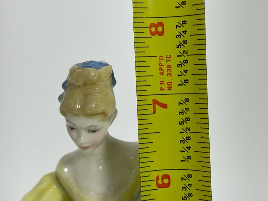 Royal Doulton Fair Lady Figurine 7.5H HN2193 [Photo 10]