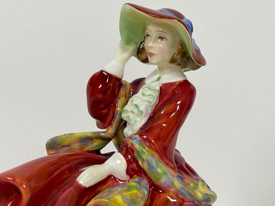 Royal Doulton Top O’ The Hill Figurine 7H HN1834 [Photo 5]