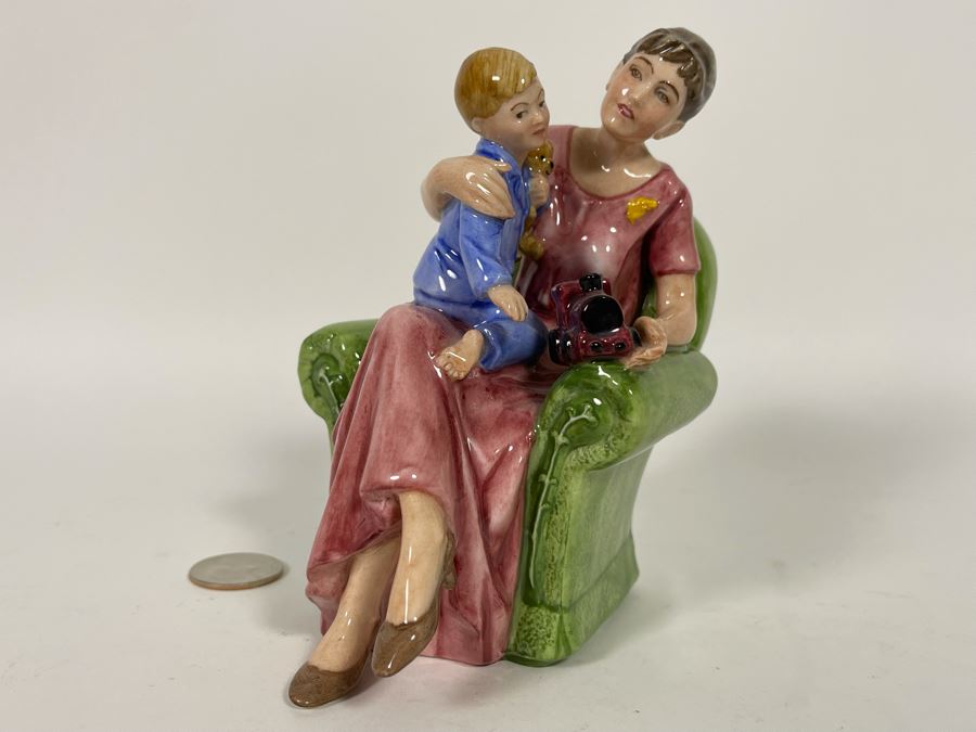 Royal Doulton When I Was Young Figurine 5.5H HN3457 [Photo 4]