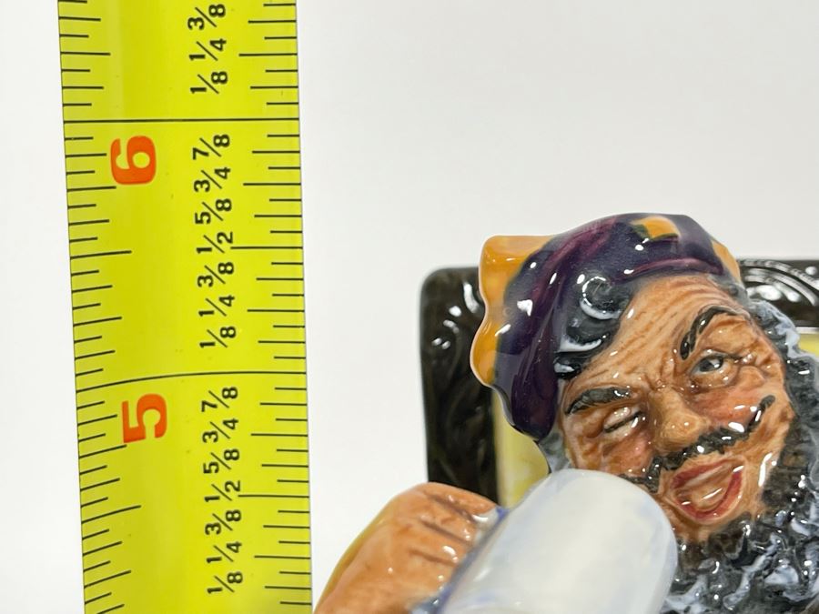 Royal Doulton The Foaming Quart Figurine 5.5H HN2162 [Photo 15]