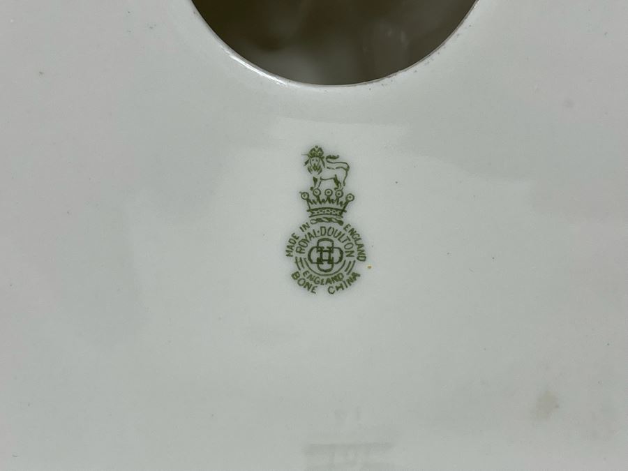 Old Royal Doulton The Potter Figurine 10H HN1493 Very Slight Clip On Side (See Photos) 7W X 5.5D X 7H [Photo 26]