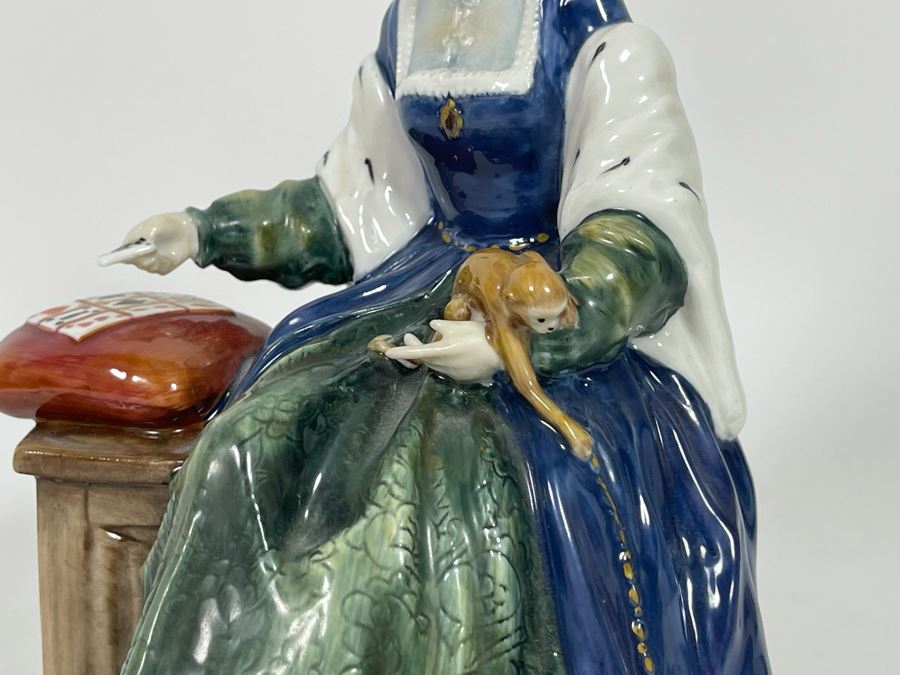 Royal Doulton Catherine Of Aragon Limited Edition Figurine 7H HN3233 [Photo 4]