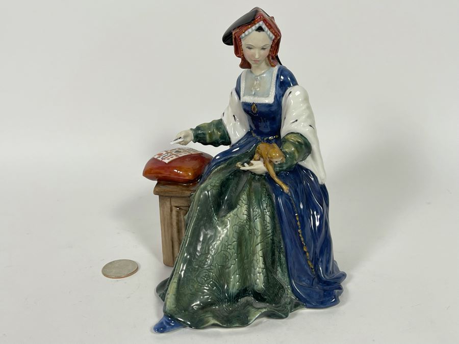 Royal Doulton Catherine Of Aragon Limited Edition Figurine 7H HN3233 [Photo 2]