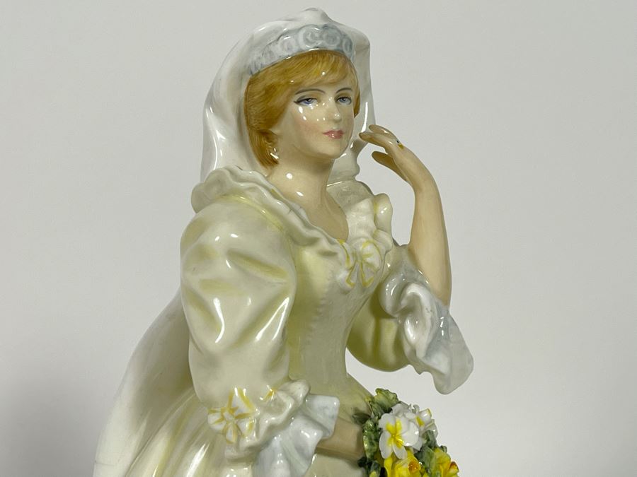 Royal Doulton H.R.H. The Princess Of Wales Princess Diana Limited Edition Figurine 8H HN2887 [Photo 14]