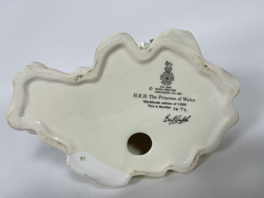 Royal Doulton H.R.H. The Princess Of Wales Princess Diana Limited Edition Figurine 8H HN2887 [Photo 18]