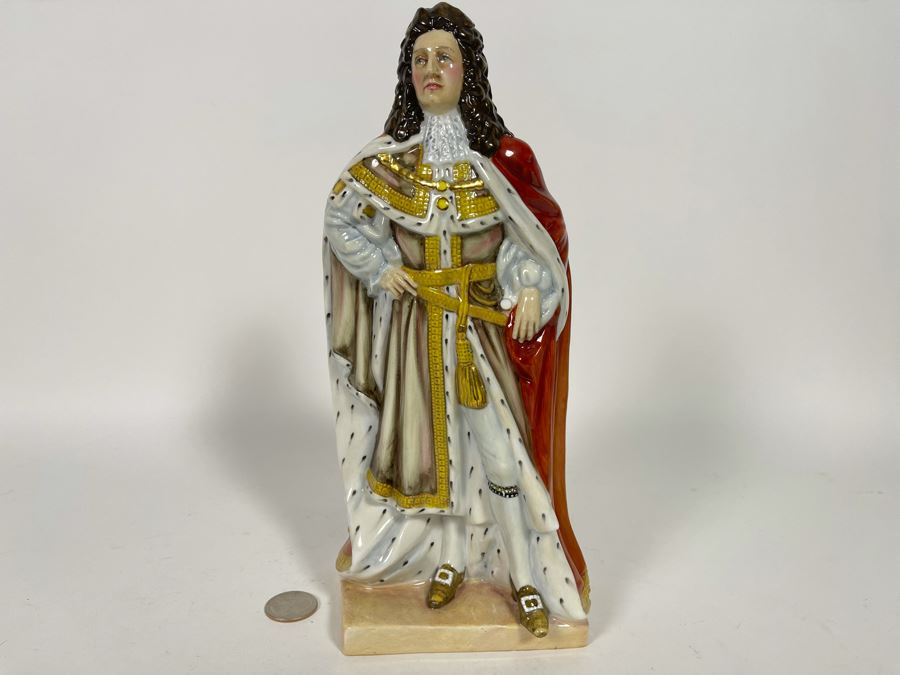 Royal Doulton The Stuarts King William III Limited Edition Figurine 10.5H HN4022 (Top Of Staff Is Broken Off) [Photo 3]